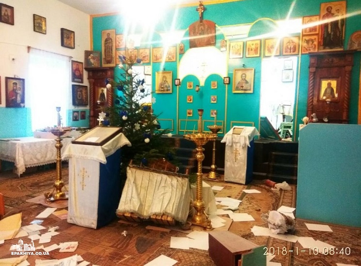 Ограблен и осквернён храм